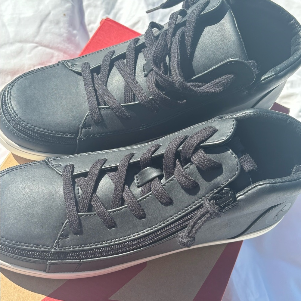 Sleek Black Women's Sneakers with Side Zipper
